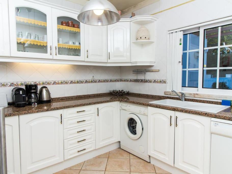 Joia Da Gale House - Pool And Garden & Bbq & Gale Beach Albufeira Bagian luar foto
