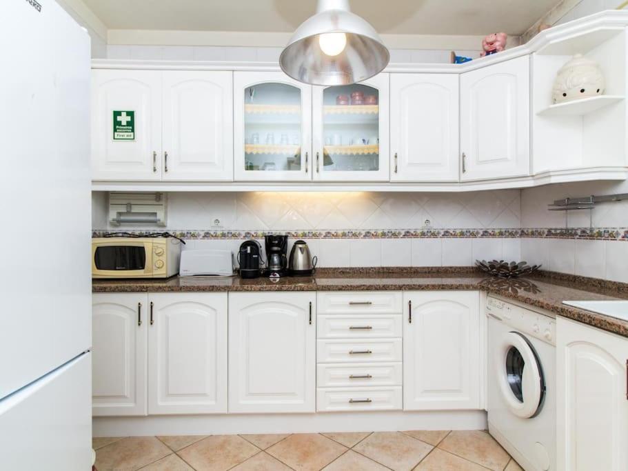 Joia Da Gale House - Pool And Garden & Bbq & Gale Beach Albufeira Bagian luar foto