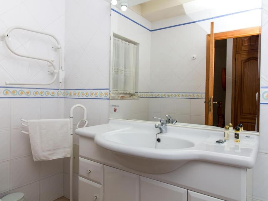 Joia Da Gale House - Pool And Garden & Bbq & Gale Beach Albufeira Bagian luar foto