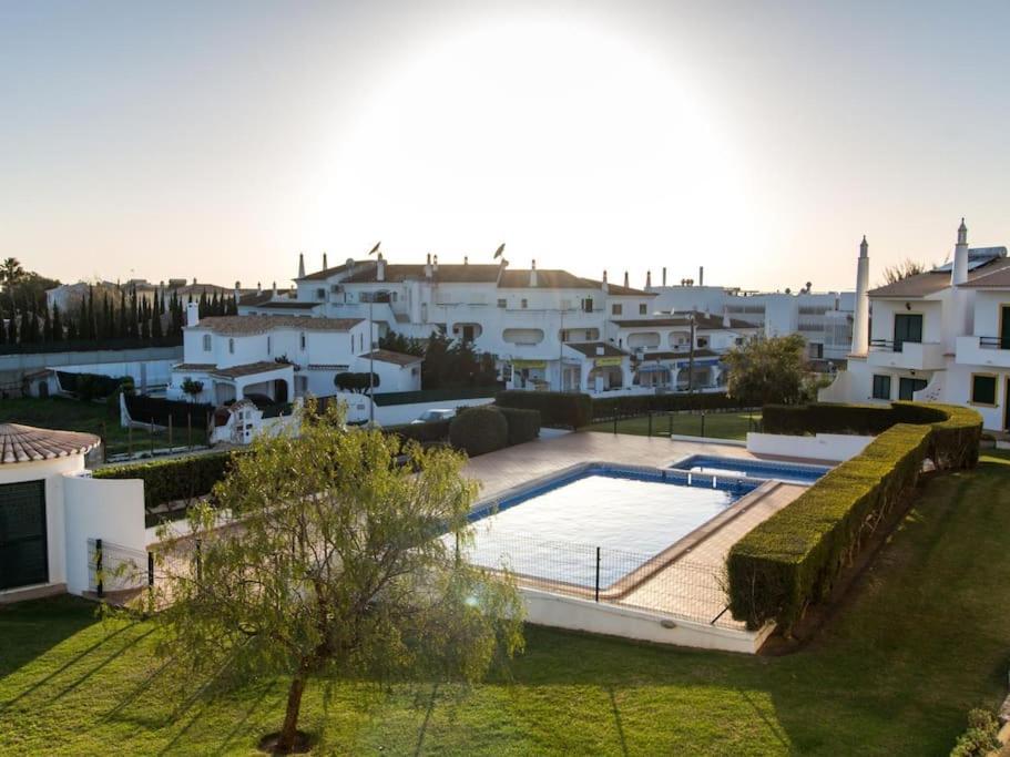 Joia Da Gale House - Pool And Garden & Bbq & Gale Beach Albufeira Bagian luar foto