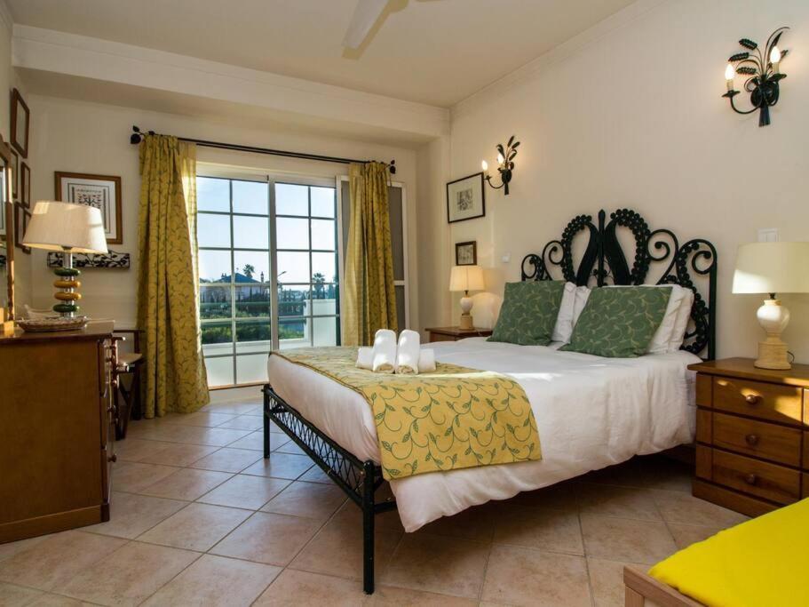 Joia Da Gale House - Pool And Garden & Bbq & Gale Beach Albufeira Bagian luar foto