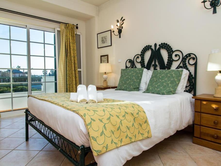 Joia Da Gale House - Pool And Garden & Bbq & Gale Beach Albufeira Bagian luar foto