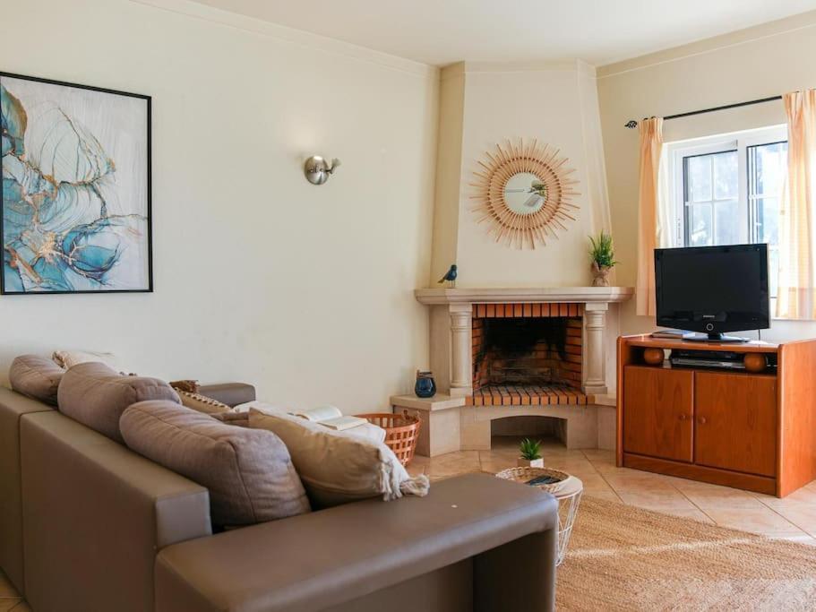 Joia Da Gale House - Pool And Garden & Bbq & Gale Beach Albufeira Bagian luar foto